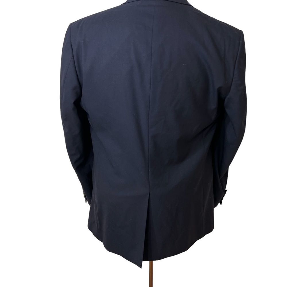 JOS. A. BANKS MENS BLAZER SIZE 46L, 100% WOOL WITH BRONZE BUTTONS. - Picture 2 of 9